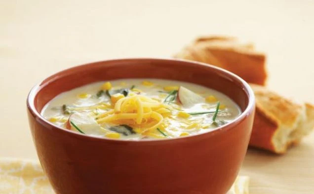 Чаудер из кукурузы с картофелем, poblano и копченым гаудой — рецепт с фото
